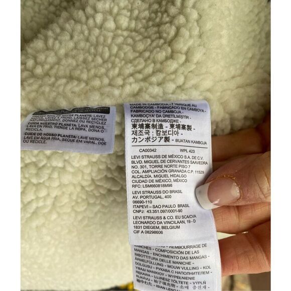 Levis Type III Sherpa Trucker Jacket Sz. S Metal Buttons Iconic - Picture 15 of 16